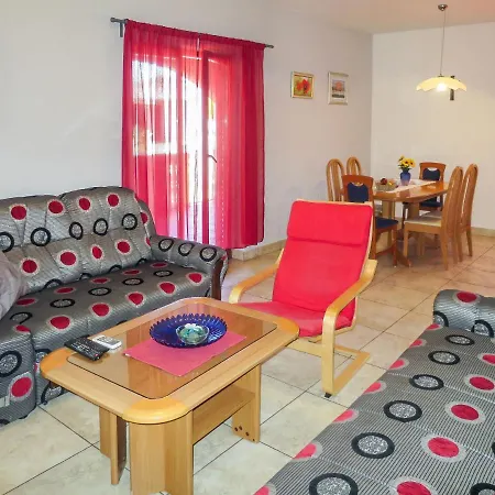 Simunica By Interhome * Maslenica